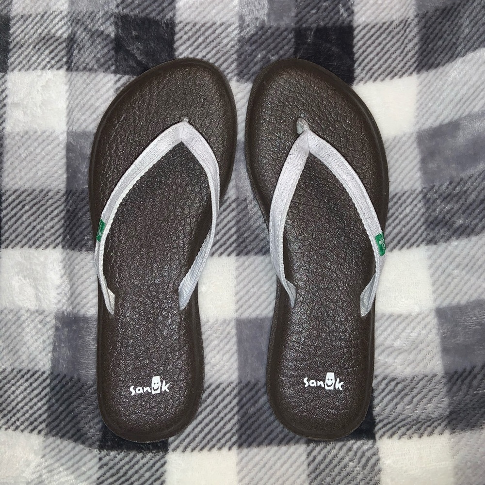 Sanuk flip flops